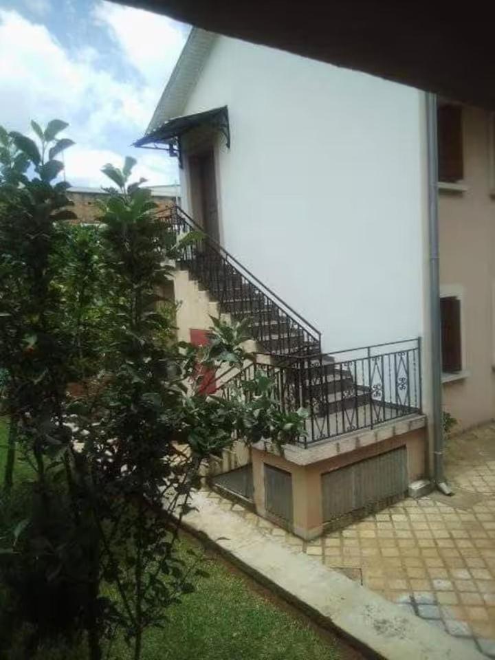 Apartamento Herifanja Appart Et Salama Appart Antsirabe Exterior foto